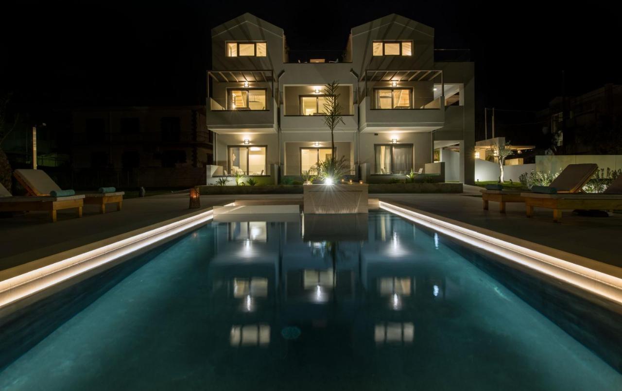 Eleanthi Modern Living Apartment Galatas  Bagian luar foto