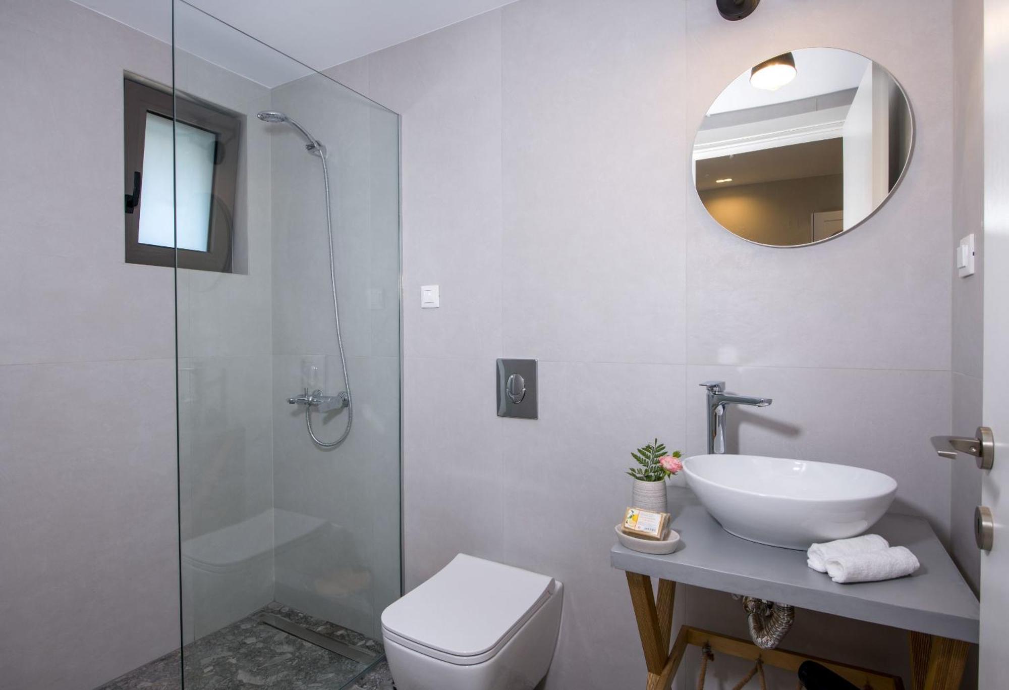 Eleanthi Modern Living Apartment Galatas  Ruang foto